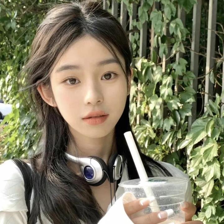 32颗药丸：我姐姐的自杀